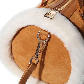 Fluffy Hand Bag Uggs women's fluffy sheepskin hand bag in Beige view 4