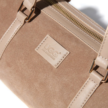 Fluffy Hand Bag Uggs women's fluffy sheepskin hand bag in Beige view 8